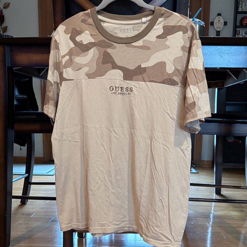 GUESS Los Angeles Beige Camo Panel Short-Sleeve T-Shirt